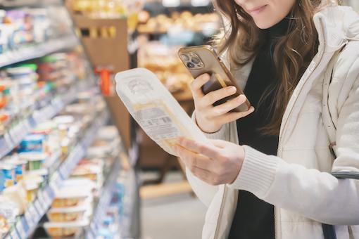 Integrasi QR code pada media cetak untuk marketing digital