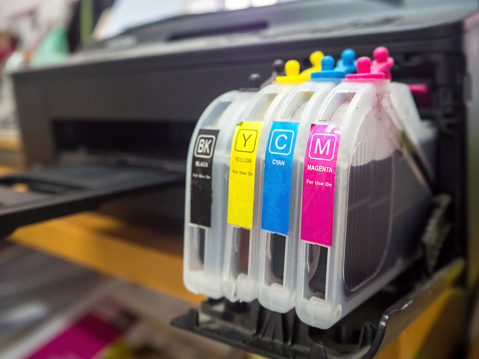 Cetak digital menggunakan tinta eco-ink ramah lingkungan